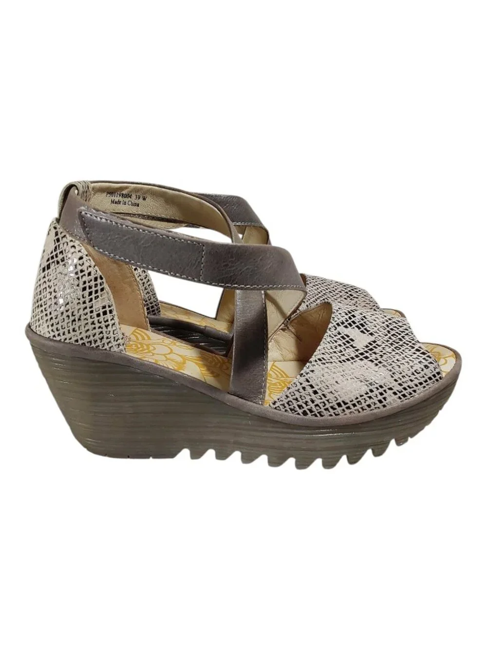 Fly London Yosi Snakeskin Trend Wedge Strap Comfort Sandal Chic/Edgy/Boho 8 (39)